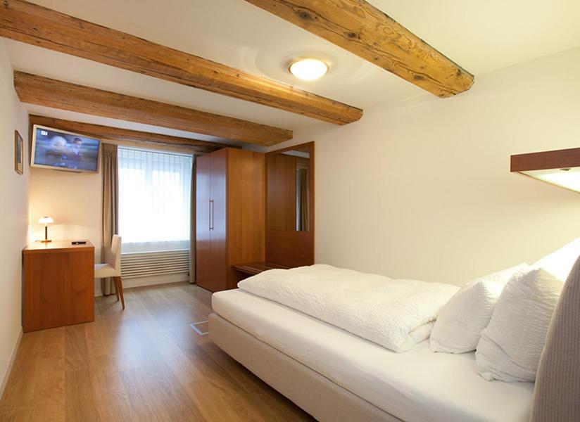 Hotel Taverne Zum Kreuz 올텐 외부 사진